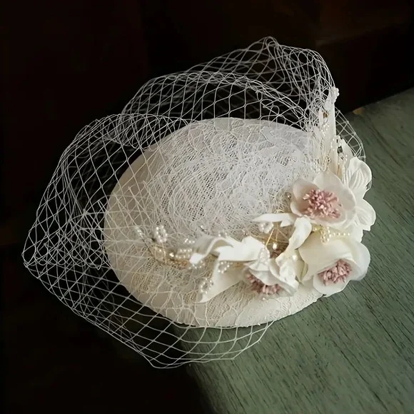 Wedding Fascinator Vintage Style w Birdcage Veil & Floral Accents - Picture 4 of 4